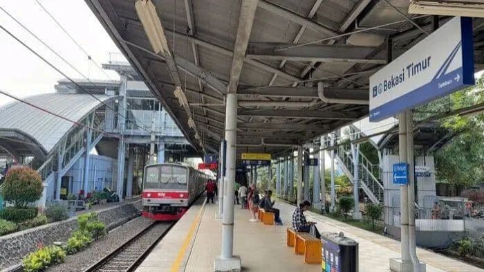 Suasana stasiun KA Commuter Jabodetabek di Bekasi Timur, Jawa Barat. (Foto PT KAI)