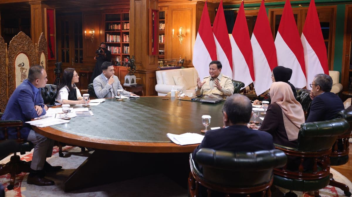 Presiden RI Prabowo Subianto dalam program “Presiden Prabowo Menjawab”. (Foto: Bakom RI)