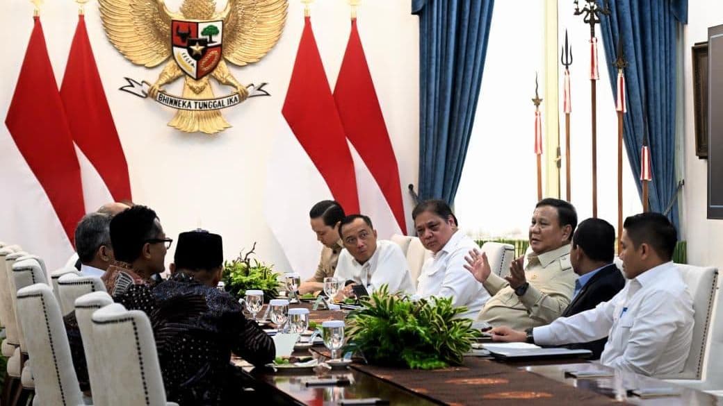 Rapat terbatas yang dipimpin Prabowo di Kompleks Istana Kepresidenan, Jakarta, Senin (5/10/2026). (Foto: Kemensetneg RI)
