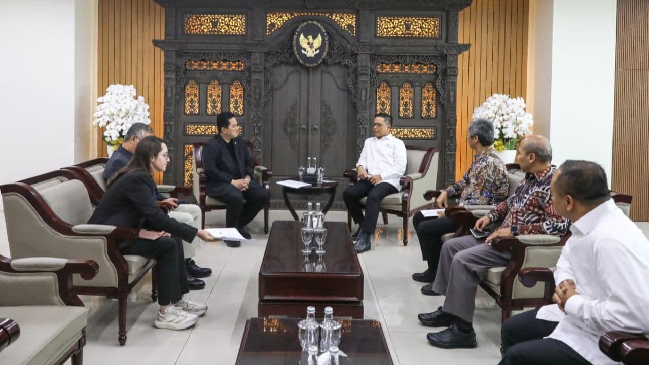 Audiensi Menteri Koordinator Bidang Pembangunan Manusia dan Kebudayaan (Menko PMK) Sugiono bersama Menteri Pemuda dan Olahraga (Menpora) Erick Thohir di Kantor Kemenko PMK, Jakarta, Selasa 6 Oktober 2026. (Foto: Kemenko PMK)